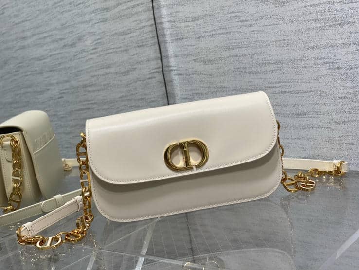 30 Montaigne Avenue leather 2